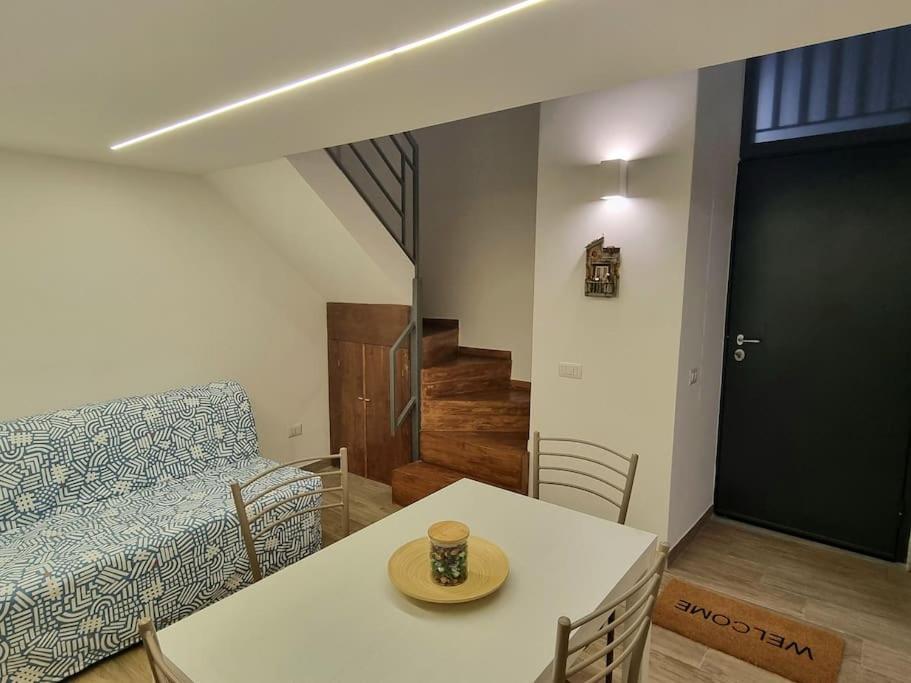 Casa Comoda E Centrale In Quartiere Storico Di Napoli Exterior foto