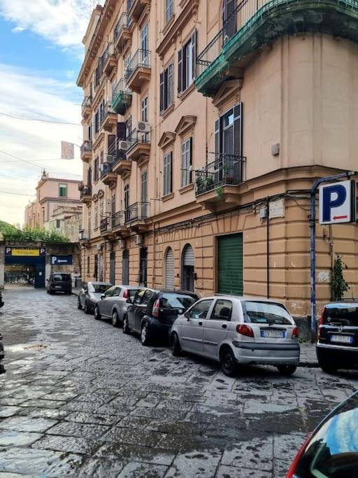 Casa Comoda E Centrale In Quartiere Storico Di Napoli Exterior foto